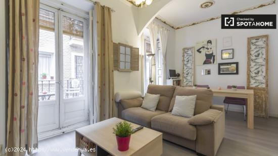 Encantador y bien equipado apartamento de 1 dormitorio con balcón en alquiler en La Latina - MADRID