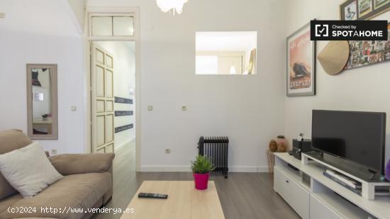 Encantador y bien equipado apartamento de 1 dormitorio con balcón en alquiler en La Latina - MADRID