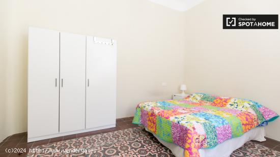 ¡Oferta de tiempo limitado! Habitación equipada con tv en piso compartido, San Francisco Javier - 