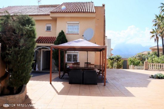 Chalet en venta en Benidorm (Alicante)