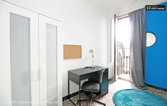  Buena habitación con amplio espacio de almacenamiento en el apartamento de 6 dormitorios, El Born - 