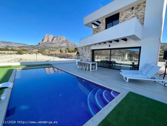 Chalet en venta en Finestrat (Alicante)