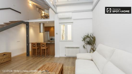 Llenas de sol apartamento tipo estudio con aire acondicionado y balcón en alquiler en Prosperidad -