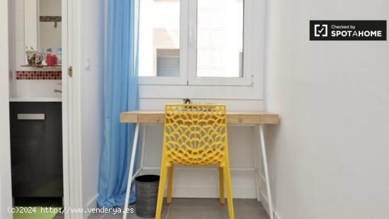 Habitación moderna con cómoda en apartamento de 6 dormitorios, La Barceloneta - BARCELONA