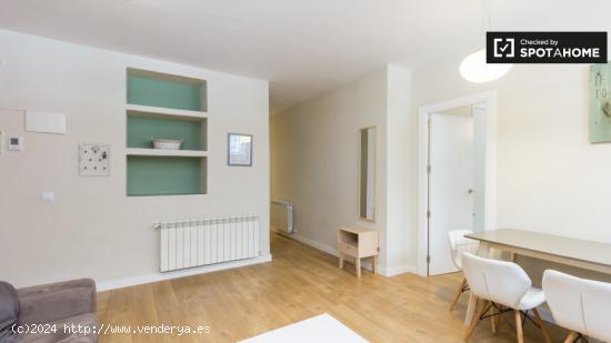 Apartamento de 2 dormitorios con patio para alquilar en Argüelles - MADRID