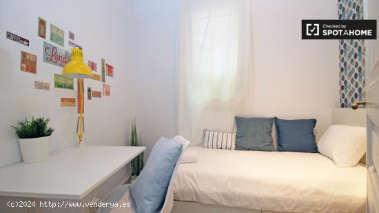 Habitación interior en apartamento de 8 dormitorios en Gracia, Barcelona - BARCELONA