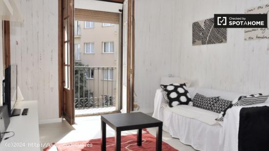 Bonito apartamento de 1 dormitorio en alquiler en El Raval - BARCELONA