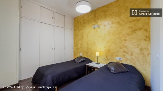 Moderno apartamento de 3 dormitorios en alquiler en Poblesec, Barcelona - BARCELONA