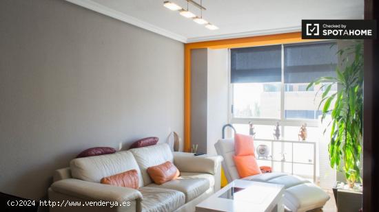 Elegante apartamento de 2 dormitorios en alquiler en Legazpi - MADRID