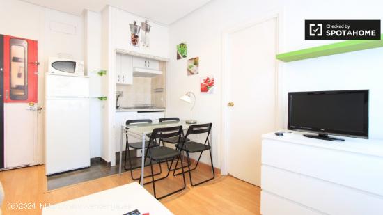 Elegante apartamento de 1 dormitorio con aire acondicionado en alquiler en Salamanca - MADRID