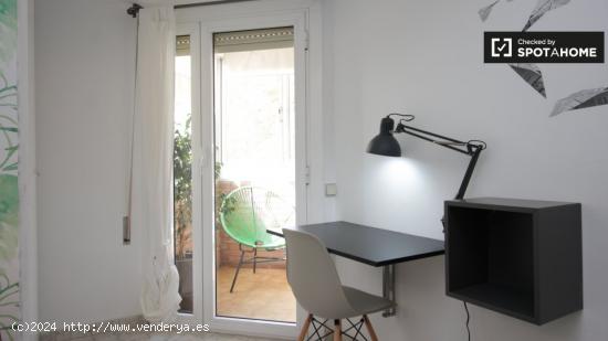 Habitación en piso compartido en Atenas - BARCELONA