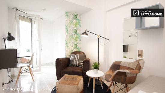 Habitación en piso compartido en Atenas - BARCELONA