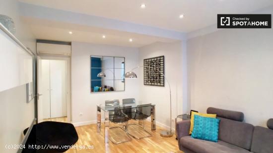 Apartamento contemporáneo de 2 dormitorios y 2 baños en alquiler cerca de Prado y Retiro - MADRID