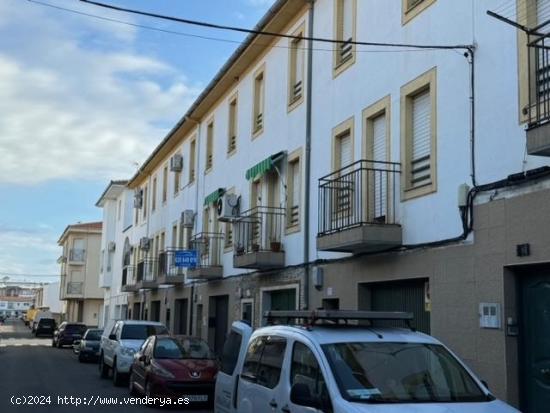  CASABANCO VENDE  VIVIENDA  DE CUATRO DORMITORIOS EN MORALEJA. - CACERES 