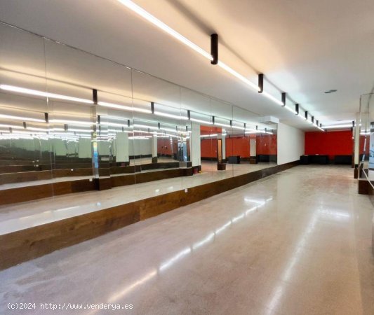 Local comercial en venta  en Torelló - Barcelona