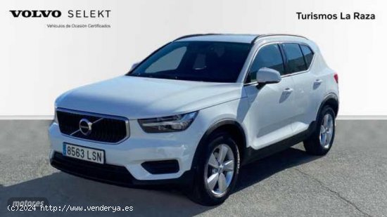  Volvo XC40 T3 MOMENTUM CORE AUTOMATICO de 2021 con 65.584 Km por 27.900 EUR. en Sevilla 