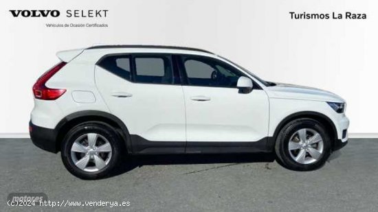 Volvo XC40 T3 MOMENTUM CORE AUTOMATICO de 2021 con 65.584 Km por 27.900 EUR. en Sevilla