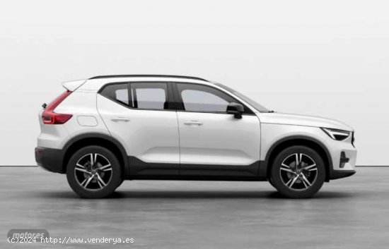 Volvo XC40 XC40 Plus, B3 Mild hybrid, Gasolina, Dark de 2024 con 8 Km por 40.900 EUR. en Granada