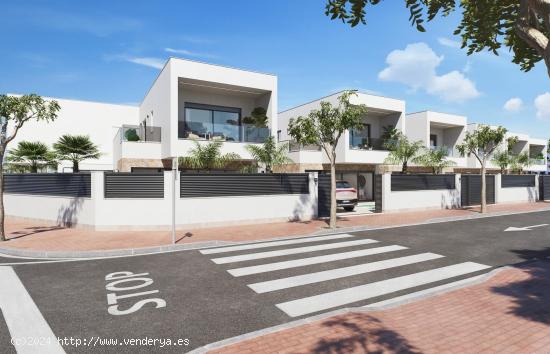 Villas modernas de nueva construcción en San Pedro del Pinatar con piscina privada - MURCIA