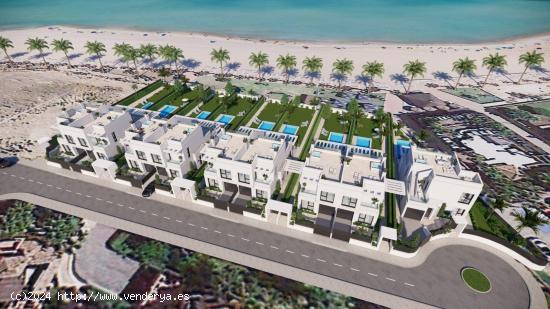 Villas de lujo de nueva construcción frente al mar en Los Alcázares - MURCIA