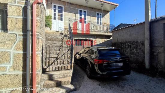  CASA DE PIEDRA CON PATIO Y TERRAZA CON BUENAS VISTAS EN LA ZONA DE CASTRELO. - ORENSE 