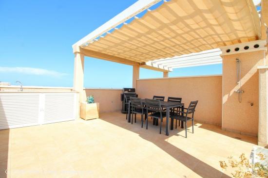 ESPECTACULAR BUNGALOW PLANTA ALTA  DE 2 DORMITORIOS EN PUNTA PRIMA - ALICANTE