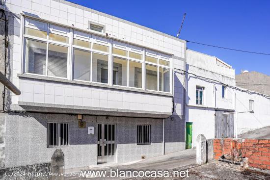 CASA para REFORMAR a 450 m. de la PLAYA por 69.900 € - A CORUÑA