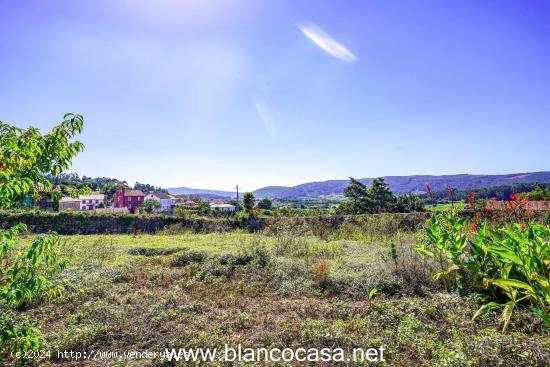 ¿Buscas una CASA con TERRENO  para REFORMAR a tu gusto? - A CORUÑA