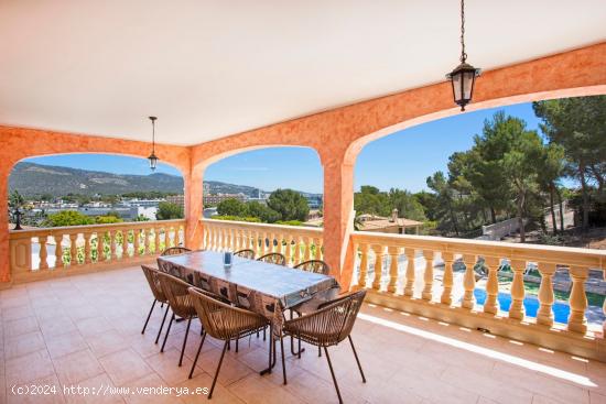 PRECIOSA VILA DE ALTA CALIDAD CON LICENCIA VACACIONAL EN UNA ZONA TRANQUILA EN PALMANOVA - BALEARES