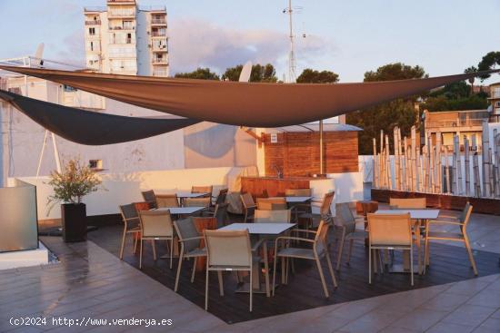 PRECIOSO PISO REFORMADO CON VISTAS AL MAR Y PISCINA COMUNITARIA - BALEARES