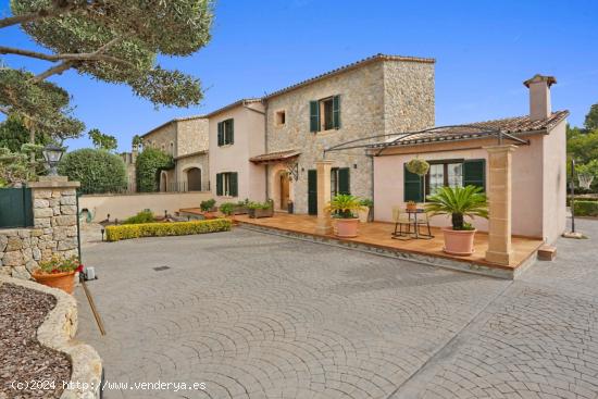 MARAVILLOSA CASA DE PUEBLO CON JARDÍN Y PISCINA EN CALVIA - BALEARES