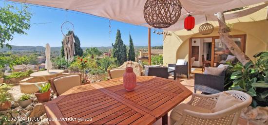 EXTRAORDINARIA CASA DE PUEBLO CON ESPECTACULARES VISTAS PANORAMICAS EN CALVIA - BALEARES