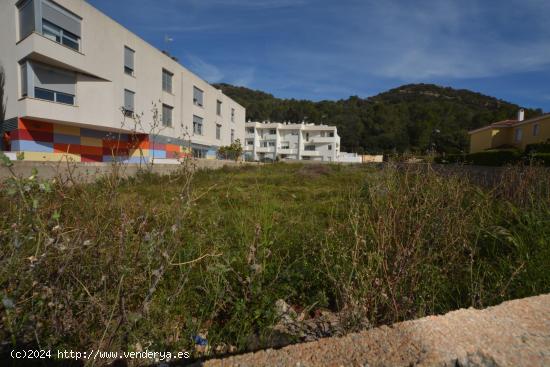 SOLAR CÉNTRICO EN FERRERIES - BALEARES