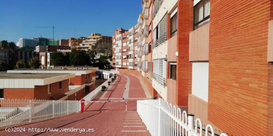  Plaza de aparcamiento en C/ Robert d'Aguiló - TARRAGONA 