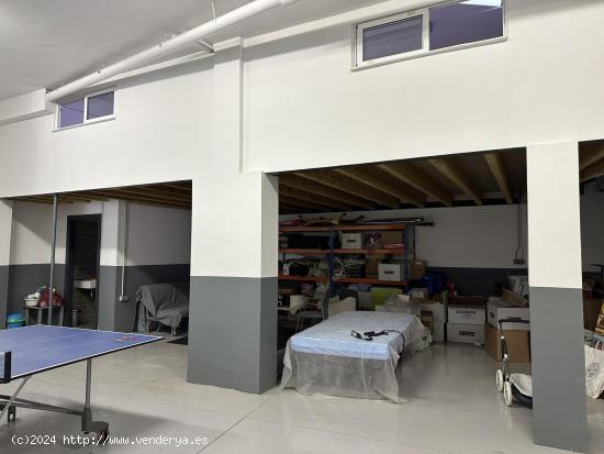 Local comercial zona Bases Manresa - BARCELONA