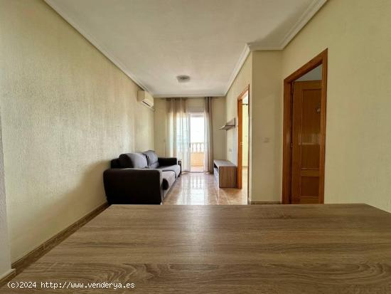 APARTAMENTO EN PLAYA DEL CURA. DE 2 DORM. 1 BAÑO + GARAJE,  PLAYA A 300 METROS. - ALICANTE