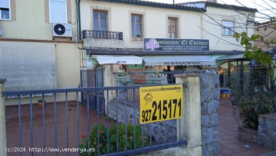 Cafeteria/ Restaurante en cruce de Torre de Santa Maria - CACERES