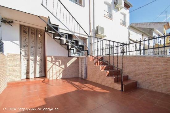 CASA EN FUENTE VAQUEROS - GRANADA