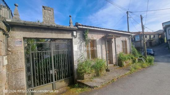 CASA de piedra de PLANTA BAJA, a reformar a 4 km de Valenzá (Barbadas) de la ciudad. - ORENSE