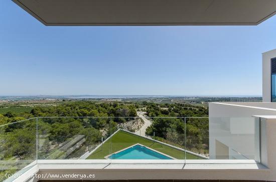  BUNGALOWS DE NUEVA CONSTRUCCIÓN EN SAN MIGUEL DE SALINAS - ALICANTE 