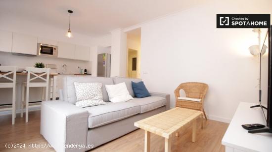 Atractivo apartamento de 3 dormitorios en alquiler en Poble-sec - BARCELONA