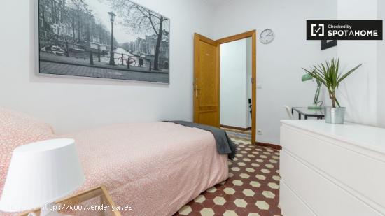 Acogedora habitación en apartamento de 5 dormitorios en El Pla del Real, Valencia - VALENCIA