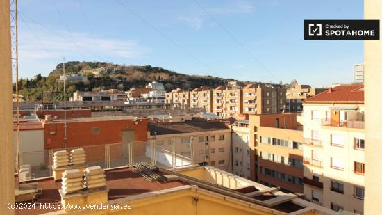 Habitación con baño en el apartamento de 3 dormitorios - Poble Sec - BARCELONA