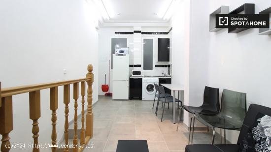 Apartamento de 1 dormitorio amueblado con dos camas en alquiler en el distrito de Salamanca - MADRID