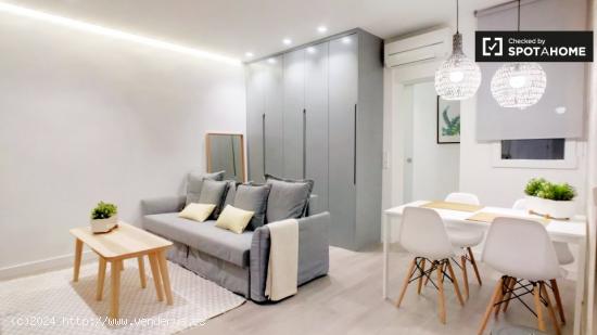 Elegante apartamento de 1 dormitorio con aire acondicionado en alquiler en Lavapiés - MADRID