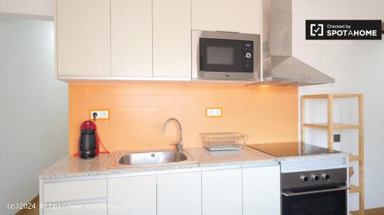 Apartamento de 4 dormitorios con aire acondicionado en alquiler en el Eixample Dreta. - BARCELONA