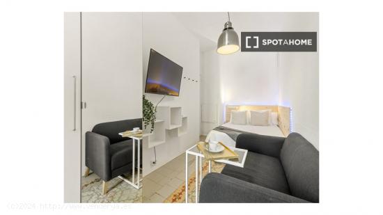 Se alquila habitación moderna en un apartamento de 5 dormitorios en La Dreta de l'Eixample - BARCEL