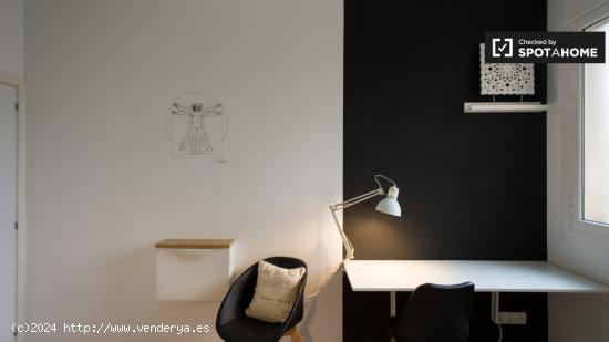 Se alquila habitación en apartamento de 4 dormitorios en Gracia, Barcelona - BARCELONA