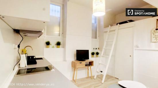 Moderno estudio en alquiler en Almagro y Trafalgar - MADRID