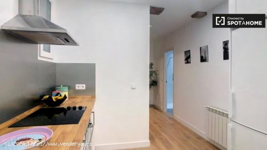 Apartamento reformado de 2 dormitorios en alquiler en Malasaña - MADRID